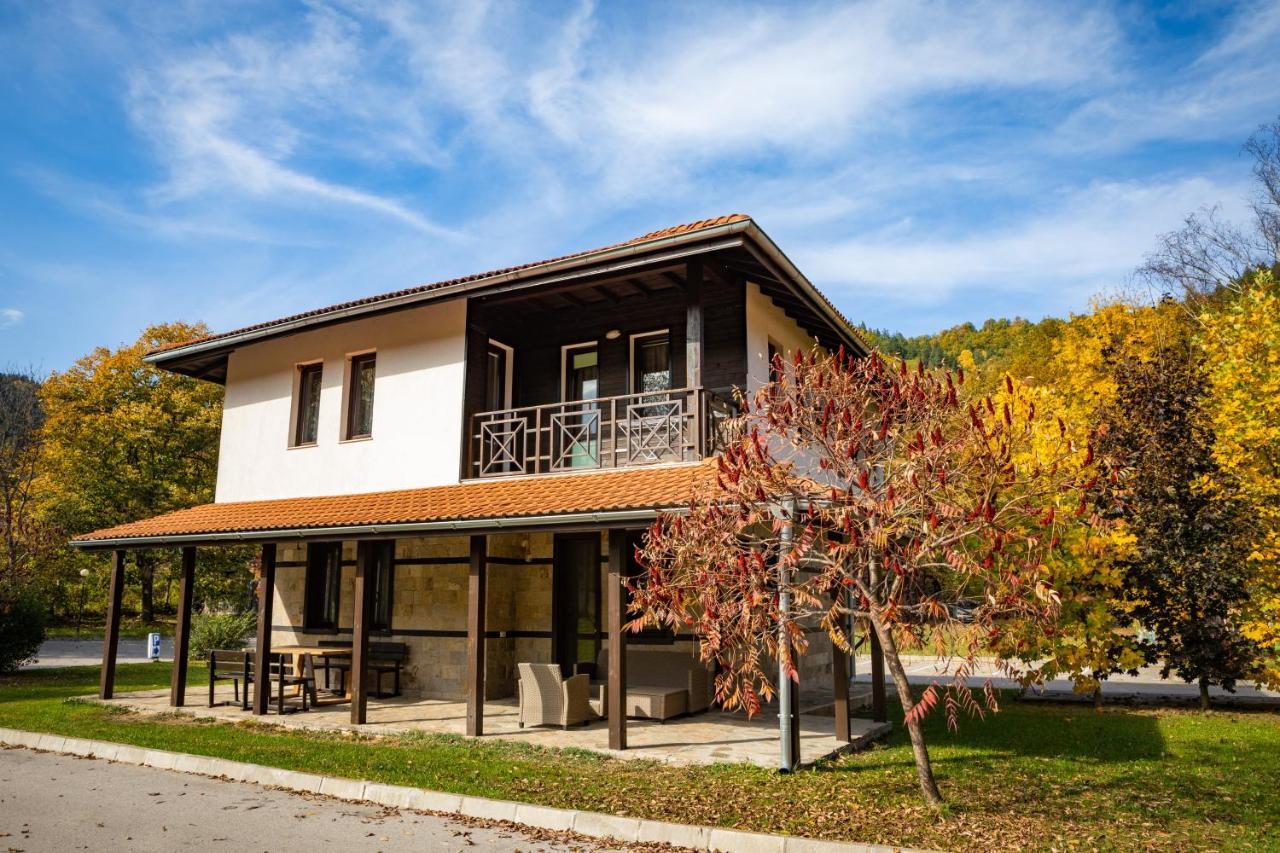 Ostrova Holiday Village เบลีโอซุม ภายนอก รูปภาพ