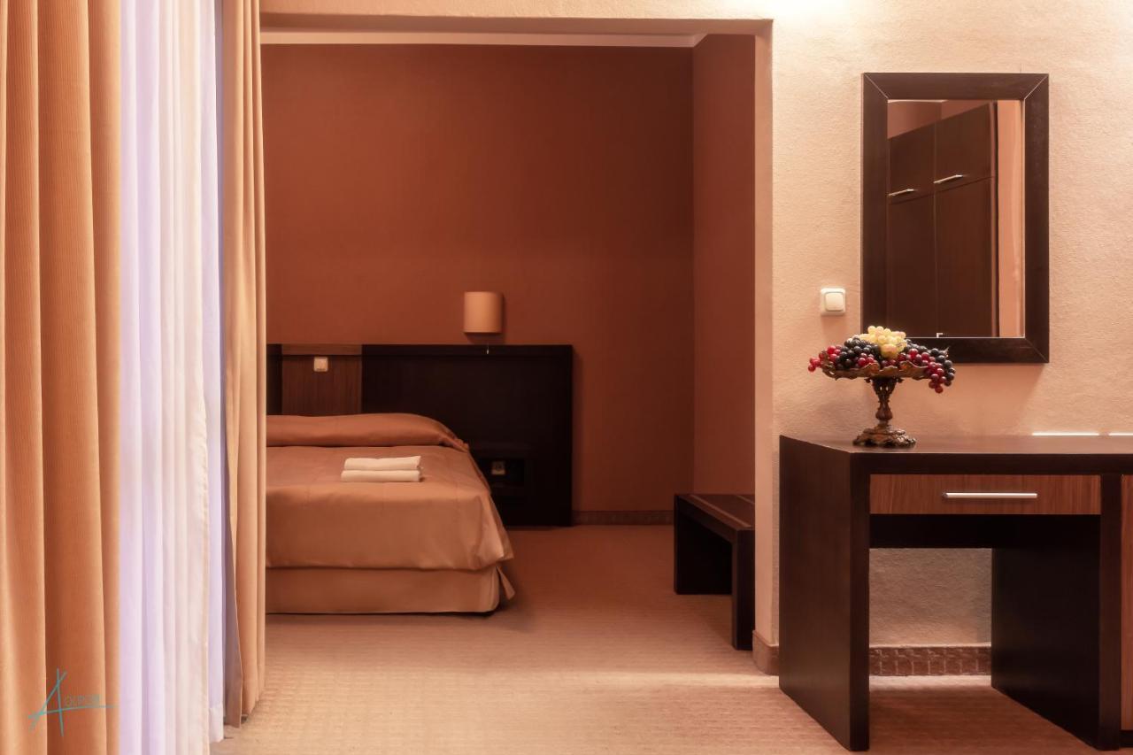 Ostrova Holiday Village เบลีโอซุม ภายนอก รูปภาพ